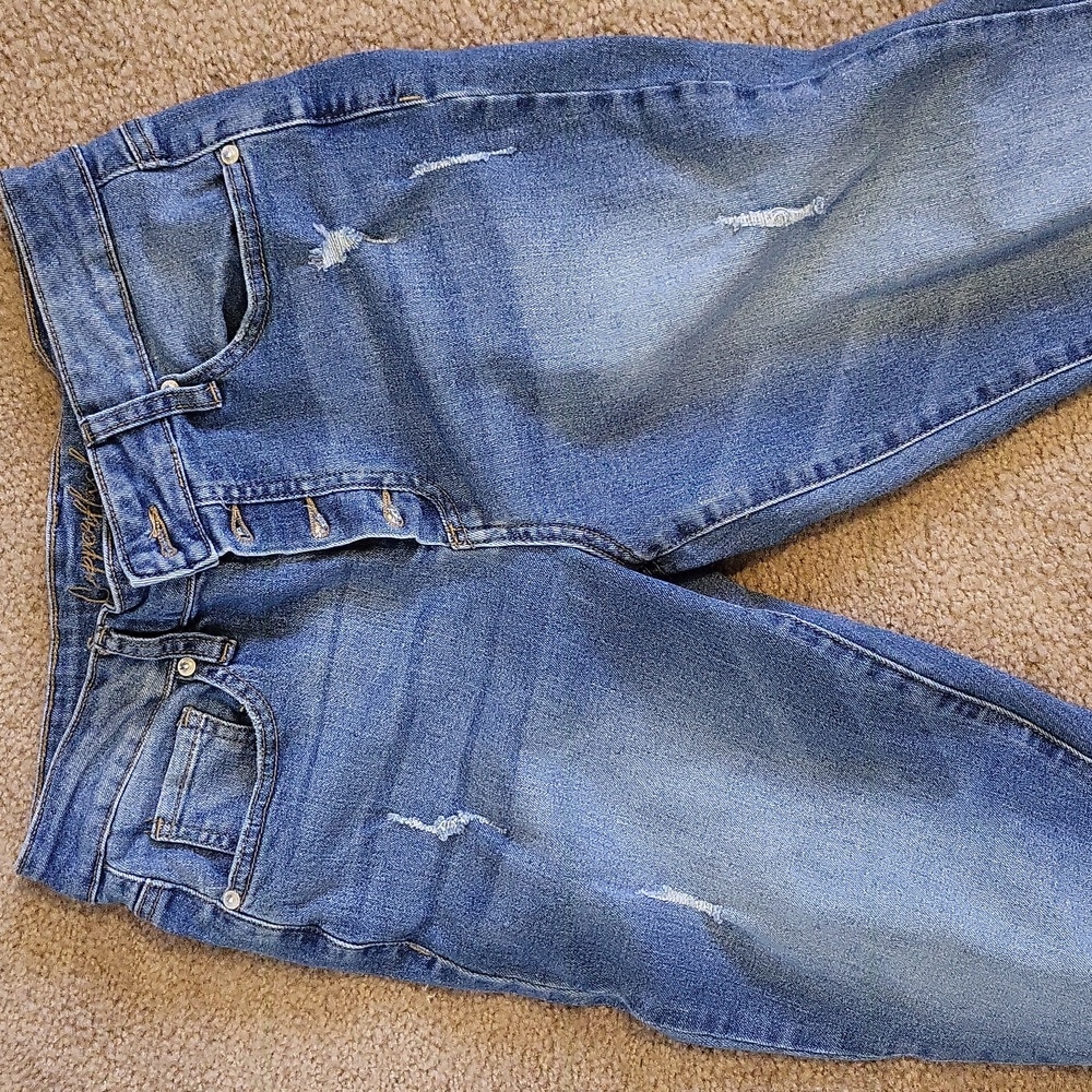 Copperflash High Rise Slim Straight Frayed Hem Jeans. Size 6 - Picture 15 of 16